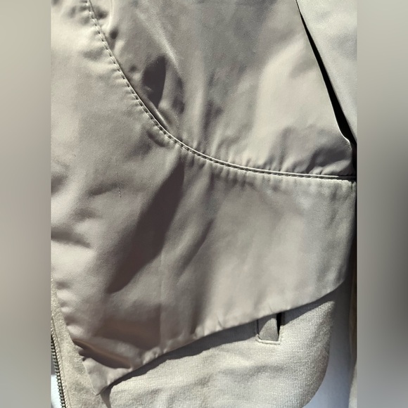 BCBG Maxazria tan jacket - Picture 6 of 9